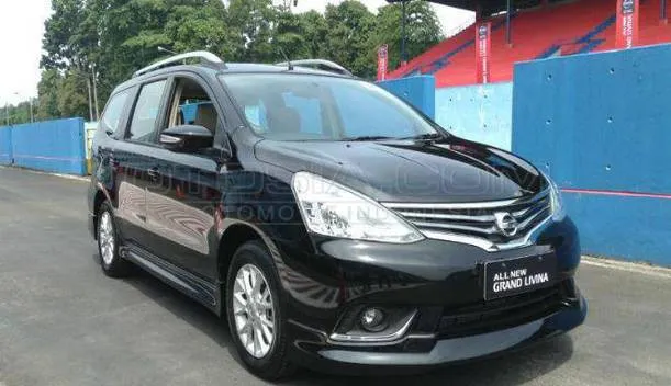 Dijual Mobil Bekas Bekasi - Nissan Grand Livina, 2015 