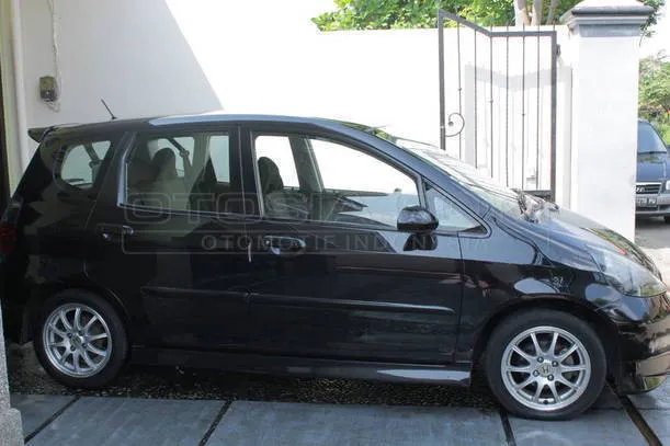 Dijual Mobil Bekas Malang - Honda Jazz 2008