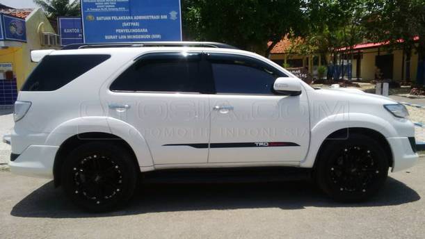 Dijual Mobil Bekas Surabaya - Toyota Fortuner G 2015