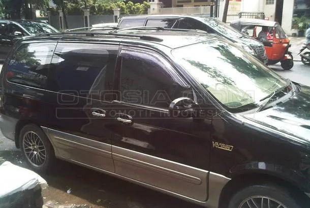 Dijual Mobil Bekas Jakarta Selatan - KIA Sedona 2004 