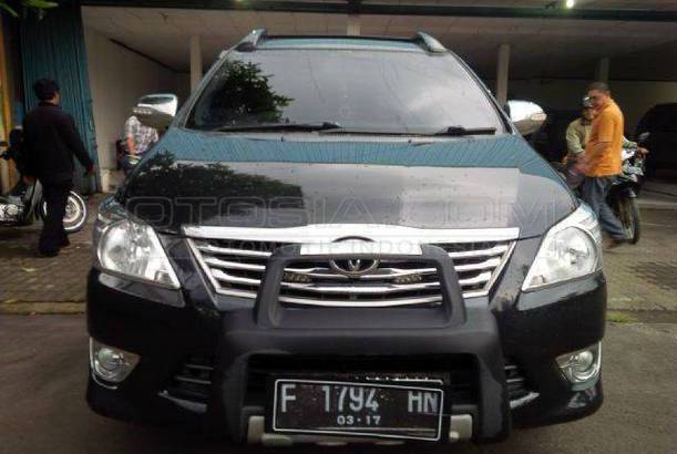  Dijual  Mobil  Bekas  Bogor  Toyota Kijang Innova  2012 