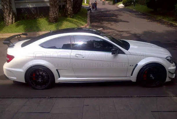 Dijual Mobil Bekas Jakarta Selatan - Mercedes Benz C-Class 