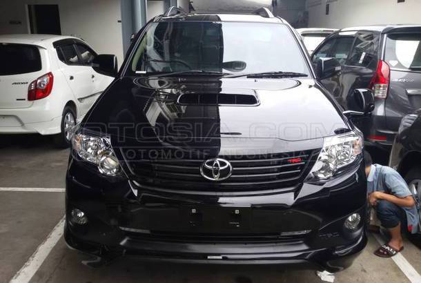 Dijual Mobil Bekas Jakarta Selatan - Toyota Fortuner G 