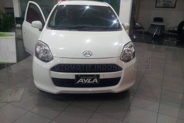 Dijual Mobil Bekas Malang - Daihatsu Ayla, 2015