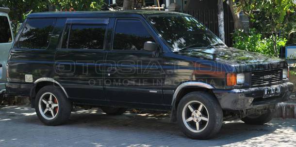 Dijual Mobil Bekas Surabaya - Isuzu Panther 1995 Otosia.com