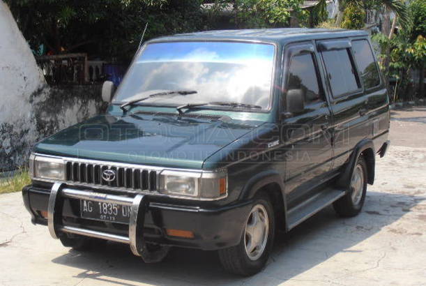 Dijual Mobil Bekas Surabaya - Toyota Kijang 1996