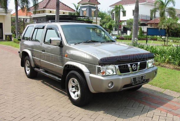 Dijual Mobil Bekas Malang - Nissan Terrano 2003 Otosia.com