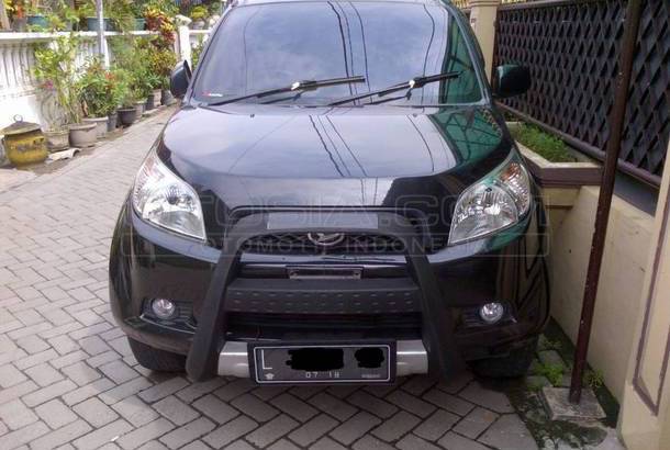 Dijual Mobil Bekas Surabaya - Daihatsu Terios 2008 