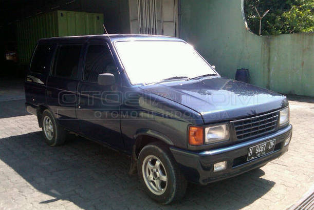 Dijual Mobil Bekas Semarang - Isuzu Panther 2000