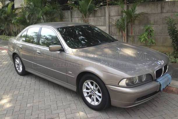 Jual Mobil BMW 5 520i A T Bensin 2003 - Jakarta Selatan 