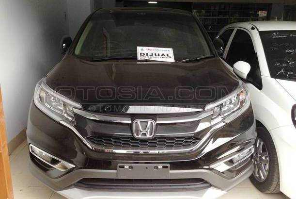 Dijual Mobil Bekas Makassar - Honda CR-V 2015 Otosia.com