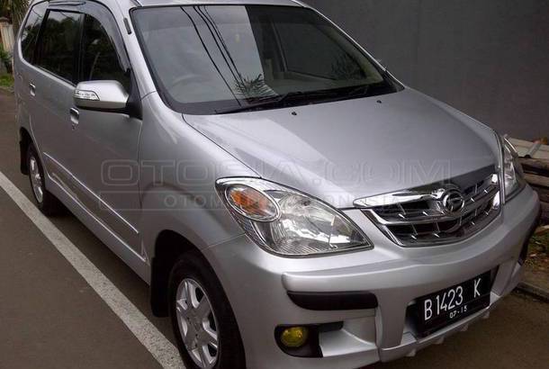 Dijual Mobil Bekas Bogor - Daihatsu Xenia, 2010  Otosia.com