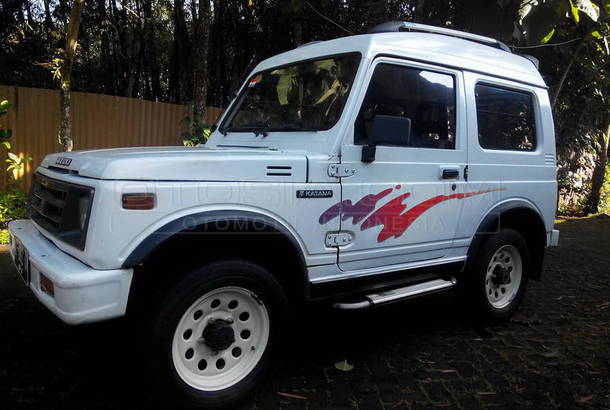 Dijual Mobil Bekas Malang - Suzuki Katana 1991