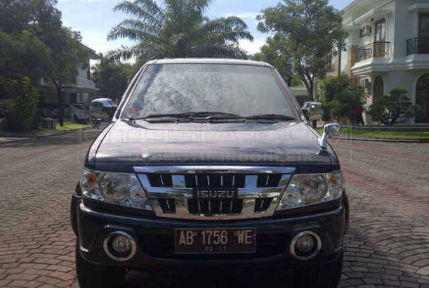 Dijual Mobil Bekas Yogyakarta - Isuzu Panther 2012 