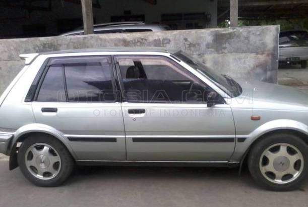 Dijual Mobil Bekas Solo - Toyota Starlet 1987 Otosia.com