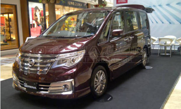 Dijual Mobil Bekas Tangerang - Nissan Serena 2015 