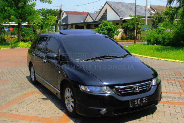 Dijual Mobil Bekas Surabaya - Honda Odyssey 2005