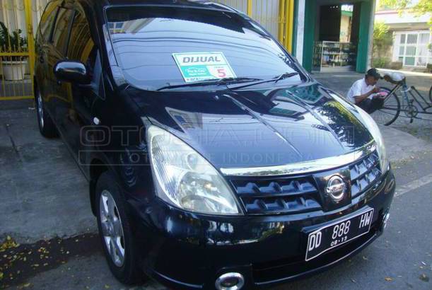  Dijual  Mobil  Bekas  Makassar  Nissan Grand  Livina  2008