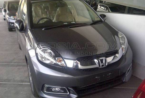 Dijual Mobil Bekas Surabaya - Honda Mobilio 2015