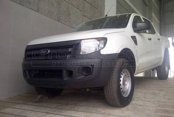 Dijual Mobil Bekas Jakarta Timur - Ford Ranger Double-cab 