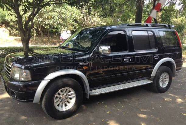 Dijual Mobil Bekas Bekasi - Ford Everest, 2004