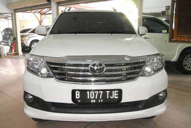 Dijual Mobil Bekas Jakarta Utara - Toyota Fortuner, 2012