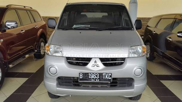 Dijual Mobil Bekas Jakarta Selatan - Mitsubishi Maven 