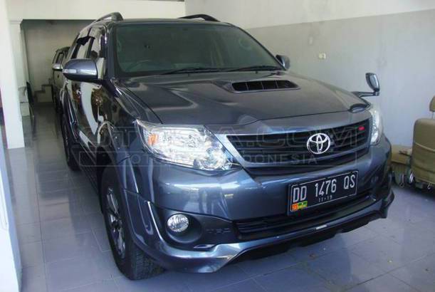  Dijual  Mobil  Bekas  Makassar  Toyota Fortuner  2013 