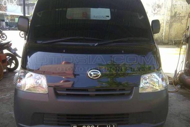 Dijual Mobil Bekas Surabaya - Daihatsu Gran Max 2013