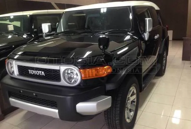 Dijual Mobil Bekas Jakarta Selatan - Toyota FJ 2015 