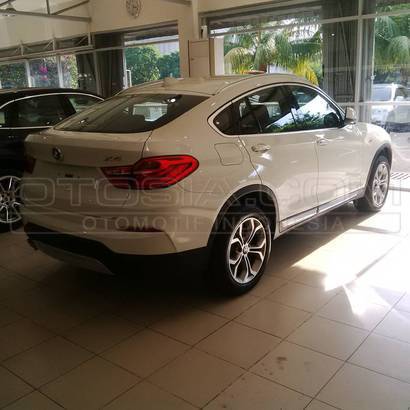 Dijual Mobil Bekas Jakarta Selatan - BMW X6 2015