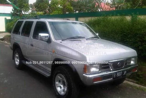 Dijual Mobil Bekas Jakarta Timur - Nissan Terrano, 2000