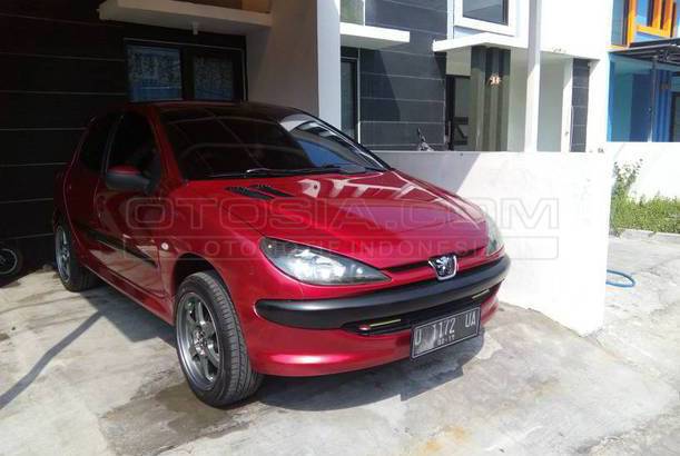 Dijual Mobil Bekas Surabaya - Peugeot 206 2003