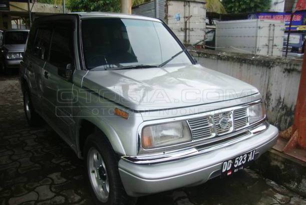 Dijual Mobil Bekas Makassar - Suzuki Escudo 1997