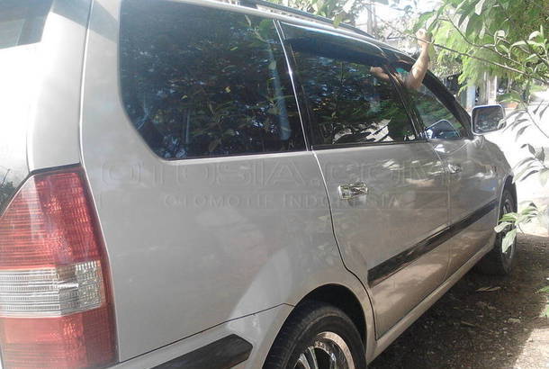 Dijual Mobil Bekas Semua Kota - Mitsubishi Chariot 2001