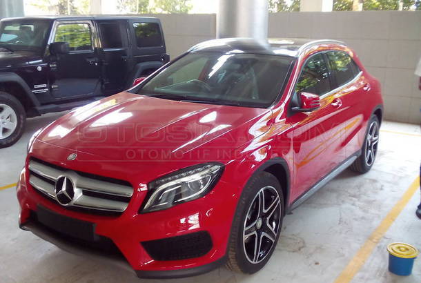 Dijual Mobil Bekas Jakarta Selatan - Mercedes Benz GLA 