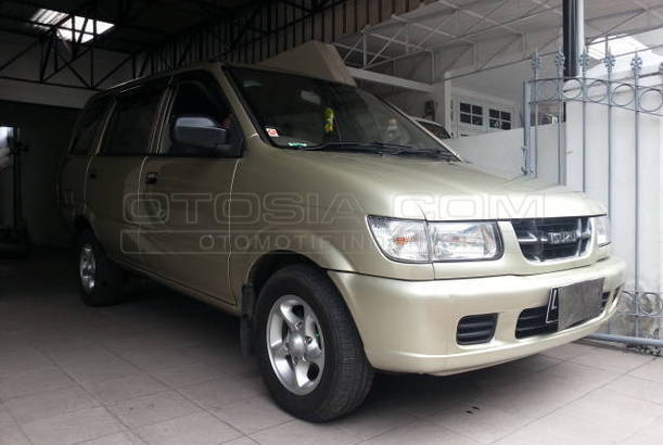 Dijual Mobil Bekas Surabaya - Isuzu Panther 2003 Otosia.com