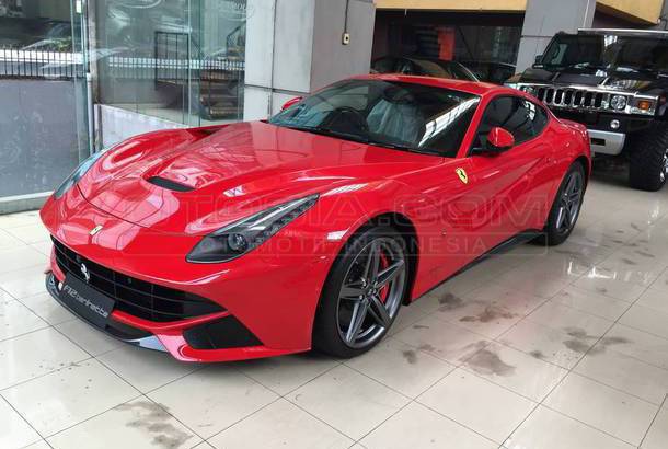 Dijual Mobil Bekas Jakarta Selatan - Ferrari F12 2015