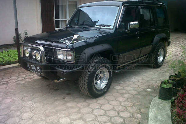  Dijual  Mobil  Bekas  Malang  Chevrolet  Trooper 1994