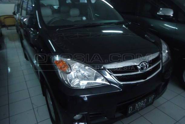  Dijual  Mobil  Bekas  Bandung  Toyota Avanza  2010 