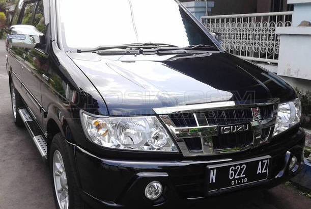 Dijual Mobil Bekas Malang - Isuzu Panther 2013 Otosia.com