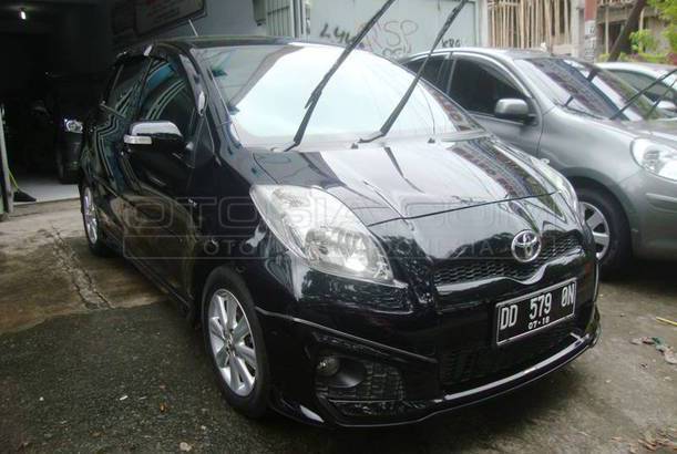 Dijual Mobil  Bekas  Makassar  Toyota  Yaris 2013 Otosia com