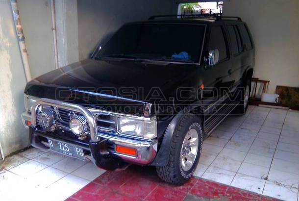 Dijual Mobil Bekas Jakarta Timur - Nissan Terrano 1998