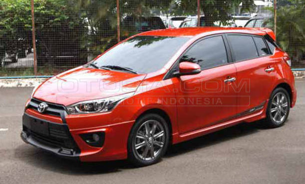 Dijual Mobil Bekas Surabaya - Toyota Yaris 2015 Otosia.com