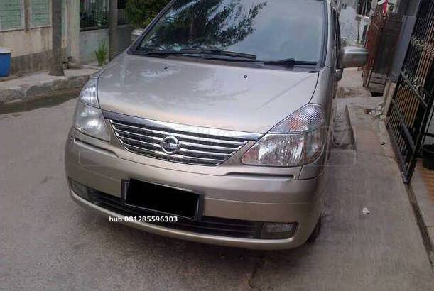 Dijual Mobil Bekas Jakarta Selatan - Nissan Serena 2005