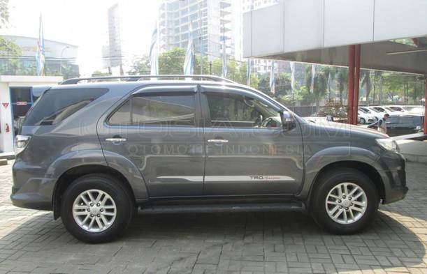 Dijual Mobil Bekas Jambi - Toyota Fortuner G, 2012