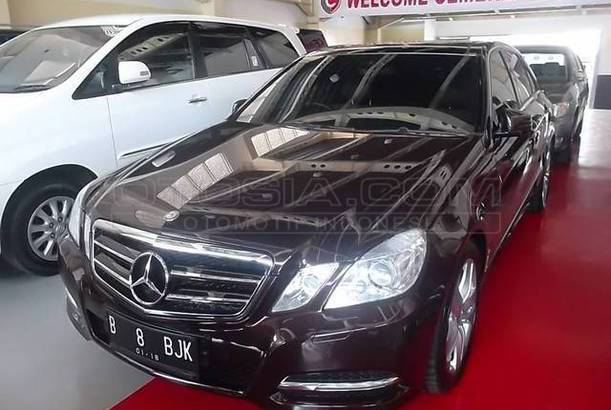 Dijual Mobil Bekas Surabaya - Mercedes Benz E-Class 2012