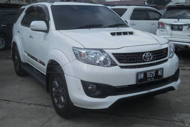 Dijual Mobil Bekas Pekanbaru - Toyota Fortuner 2014 