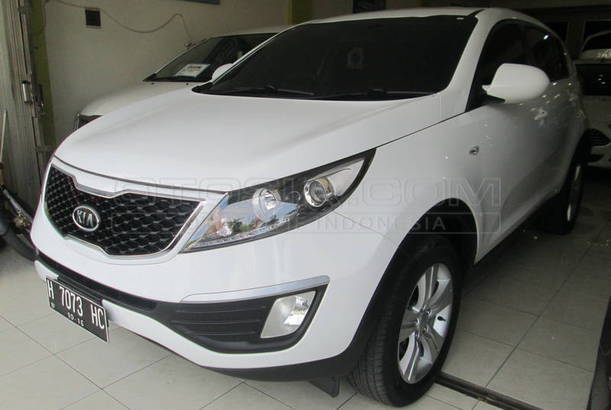 Dijual Mobil Bekas Semarang - KIA Sportage III 2011