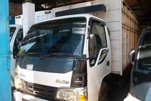 Dijual Mobil Bekas Surabaya - Isuzu Elf 2011